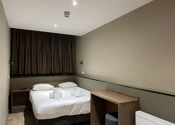 Blossoms Szálloda 2*