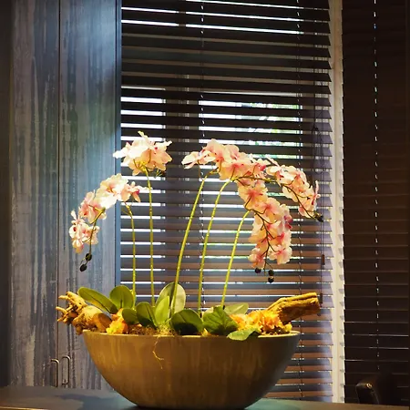 Blossoms City Hotel Hotel