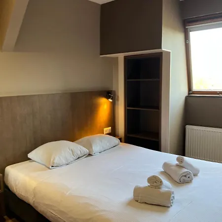 Blossoms City Hotel