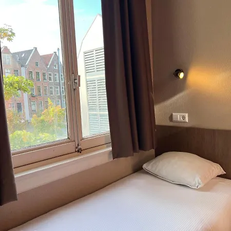Blossoms City Hotel Hotel 2*