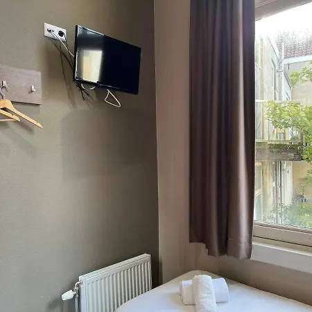 Blossoms City Hotel Hotel 2*
