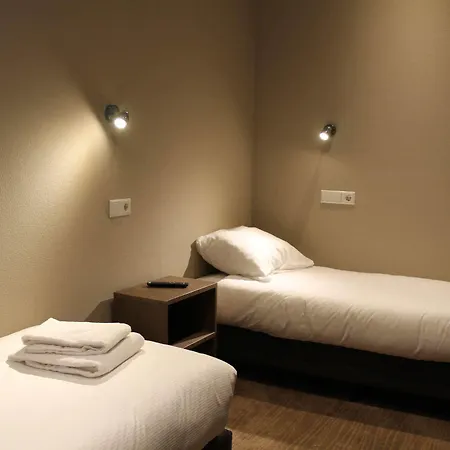 Blossoms City Hotel Hotel