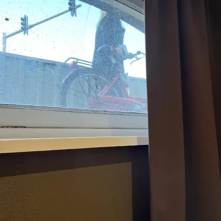 Blossoms 2* אמסטרדם