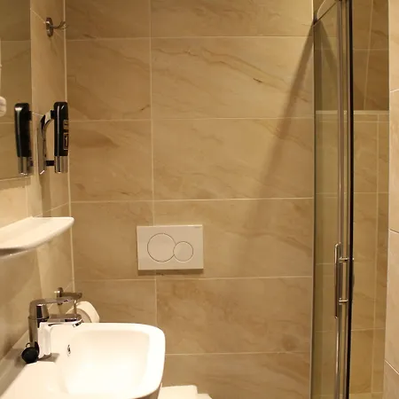 Blossoms 2* אמסטרדם